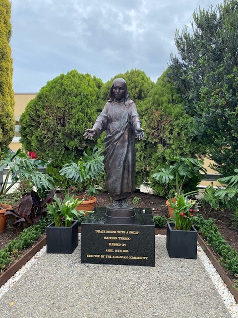 (2) Mother Teresa Statue 18-4-2022.jpg