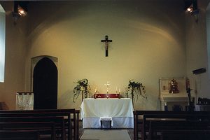 Stirling East - Our Lady of the Rosary (Interior).jpg